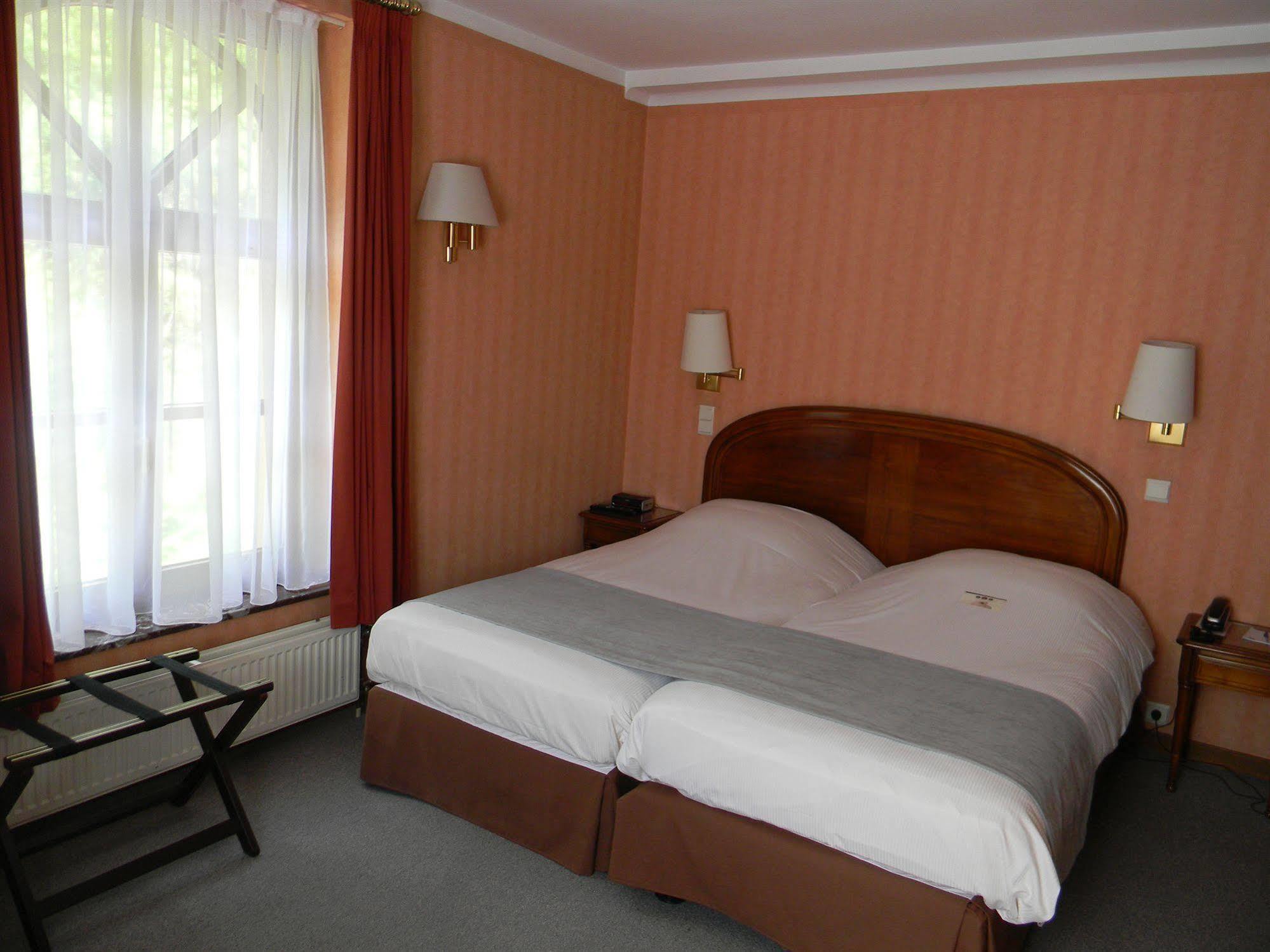Hotel Du Roy Bouillon Exterior foto